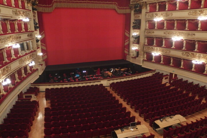 l Direttore Musicale Riccardo Chailly inaugura la Stagione di Opera e Balletto 2021/2022 del Teatro alla Scala con Macbeth di Giuseppe Verdi. 