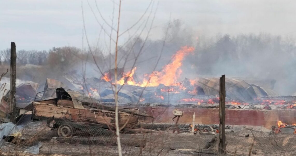 Guerra Ucraina, notte brutale “I Russi hanno attaccato anche le ambulanze”. Intanto Germania, Olanda e Belgio inviano migliaia di missili e armi a Kiev