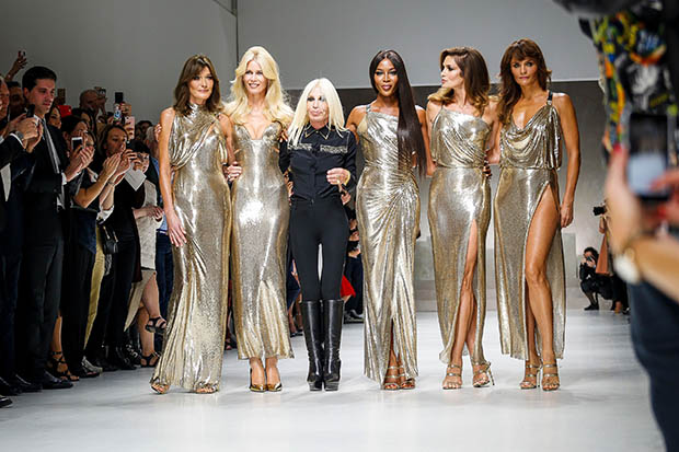 Milano – Moda: Versace sfilerà ancora a Los Angeles, prima della notte degli Oscar. L’annuncio