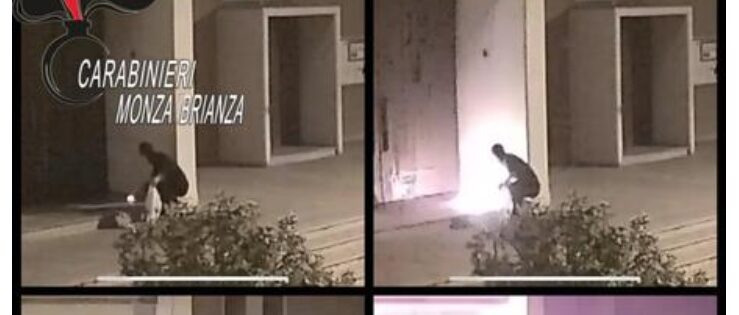 Milano- Folle dà fuoco ai portoni delle chiese, inneggia a Satana e vandalizza auto. Bloccato dai carabinieri