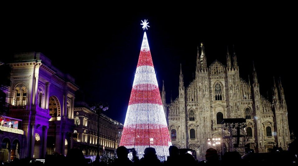 Natale a Milano 2022. Fra Alberi, mercatini e installazioni luminose – Ecco come la città si prepara a celebrare le festività
