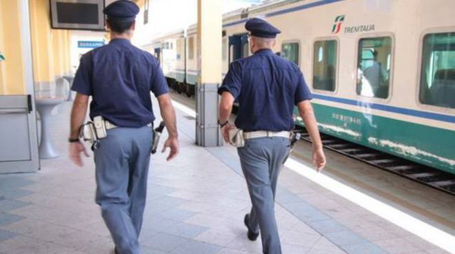Milano – Baby rapinatore aggredisce minorenni in stazione. Inseguito e arrestato
