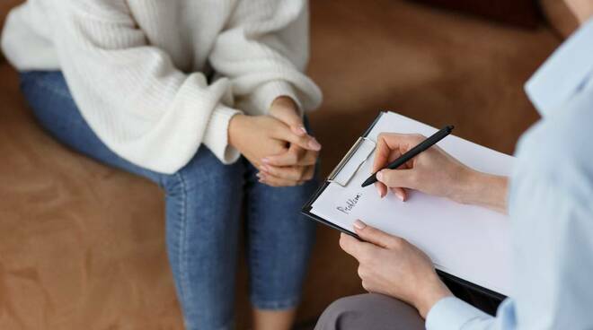 “Più psicologi di base contro l’uso dilagante di psicofarmaci”. La proposta del presidente dell’Ordine Psicologi