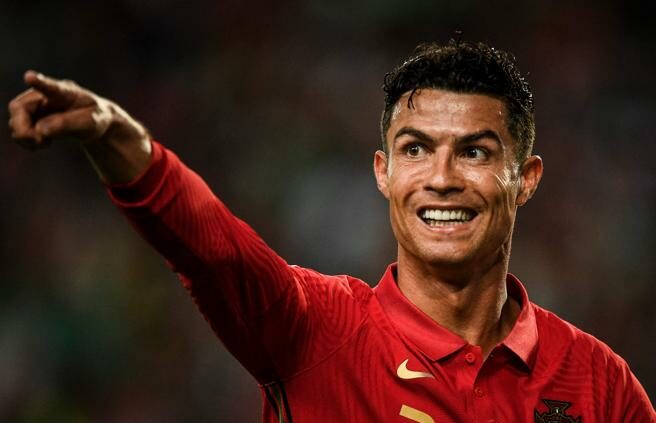 A Milano Cristiano Ronaldo apre il primo centro cura dei capelli – Investimento da 2 milioni di euro