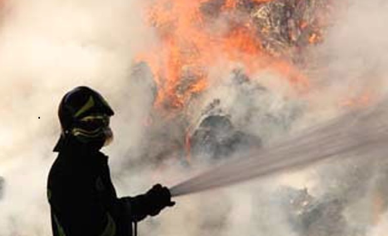 Paura a Milano – Incendio in un liceo, evacuata la scuola. La situazione