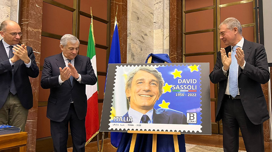 Presentato il francobollo dedicato a David Sassoli – Tajani “Ricordiamo una persona perbene”