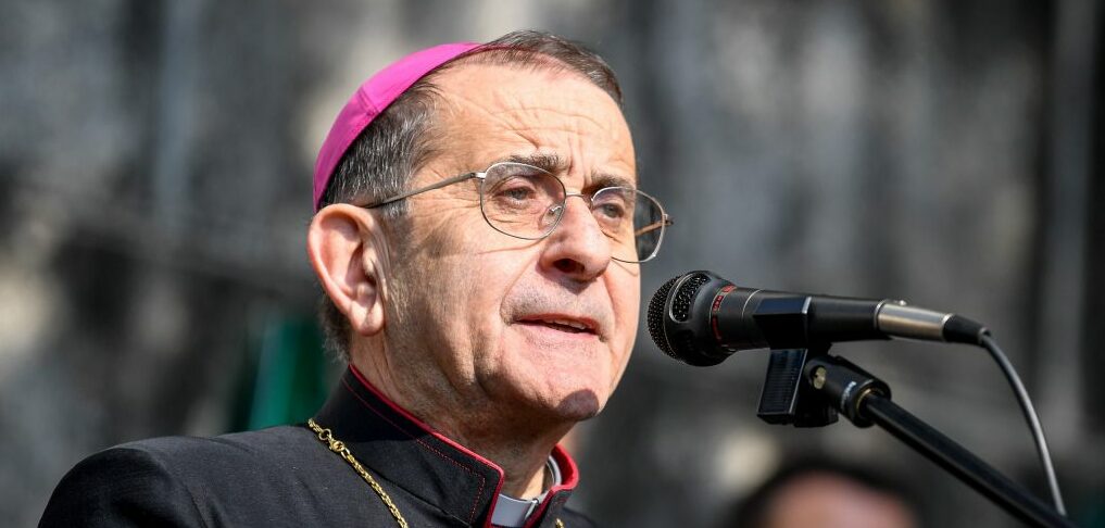 Milano – L’Arcivescovo Delpini: “Vicino a chi è triste a Natale: per solitudine, malattia o povertà. Vi benedico”