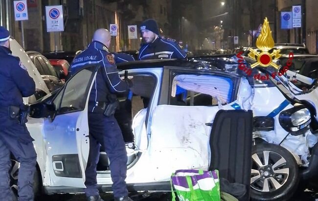 Milano – Scontro fra auto vicino alla stazione Centrale: ci sono feriti, uno è grave