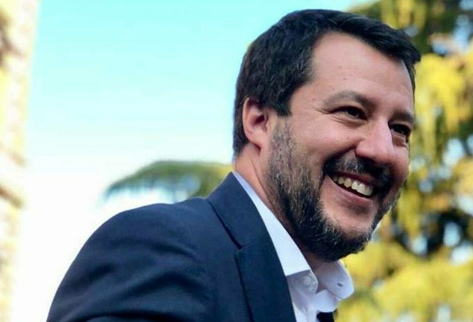 Milano – Salvini sul barbiere africano che ha aiutato il figlio rapinato: “Gli ho portato un panettone”