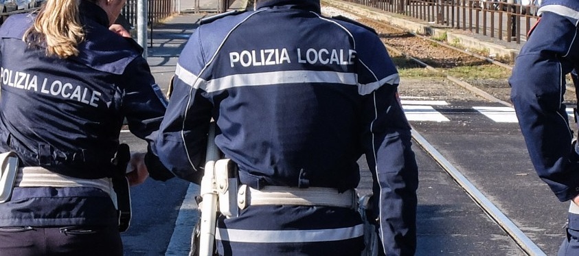 Milano – Sfregiata al volto da un evaso durante un arresto: Medaglia al merito civile per un’Agente