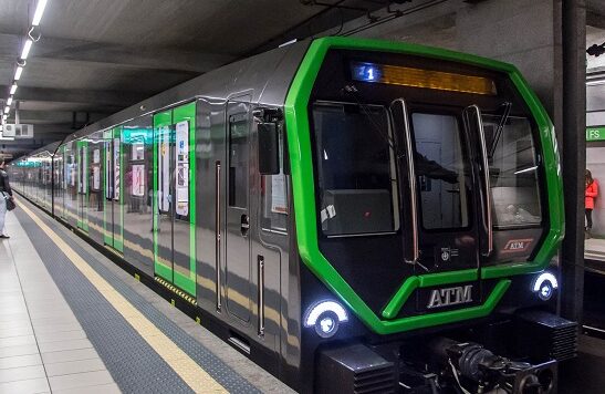 Milano – La Metro frena improvvisamente: 5 donne ferite finiscono in ospedale