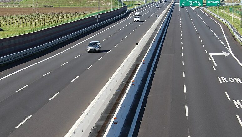 Apre a Milano il primo tratto quarta corsia ‘dinamica’ A4 – Sarà uno dei tratti più innovativi in Italia. Il progetto