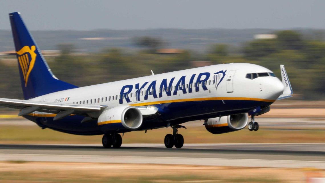 Milano – Imprenditore milanese litiga con steward in aereo: bandito per sempre da tutti i voli Ryanair