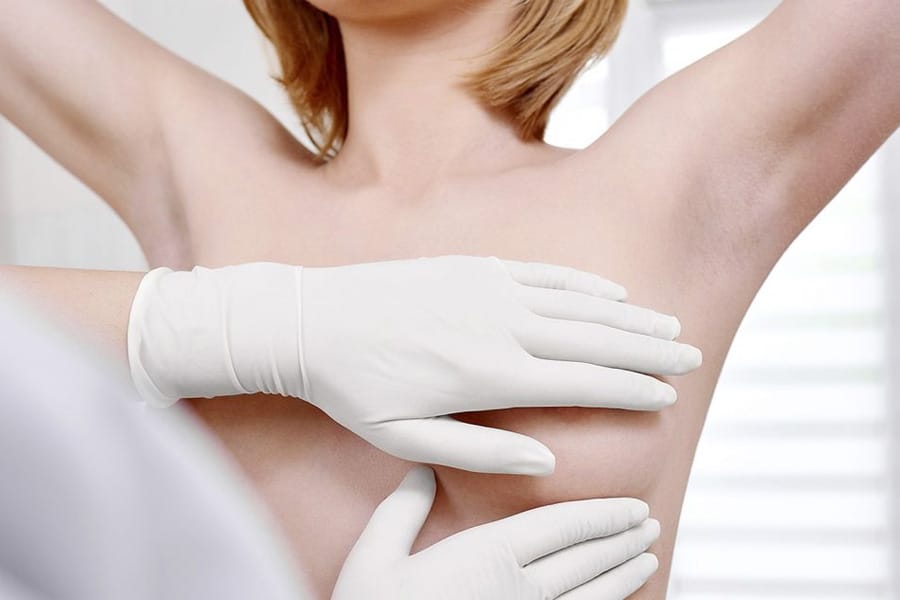 Intervento ‘miracoloso’: ucciso tumore al seno con metastasi – E’ la prima volta al mondo