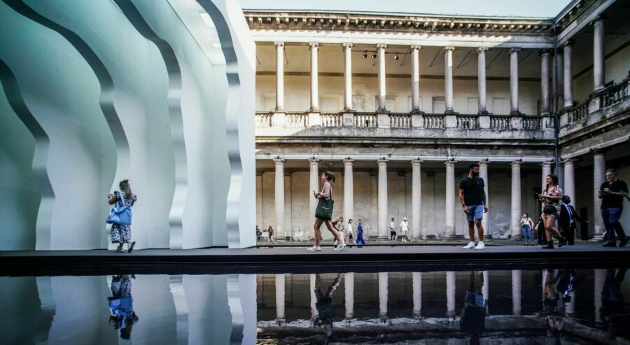 Milano – Al via ‘Fuorisalone’: attese in città 300mila persone e i prezzi hotel vanno alle stelle, fino a 3mila euro a notte