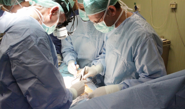 Milano – Intervento ‘miracoloso’ alla clinica Mangiagalli: asportato tumore di 42 kg, salvata una donna