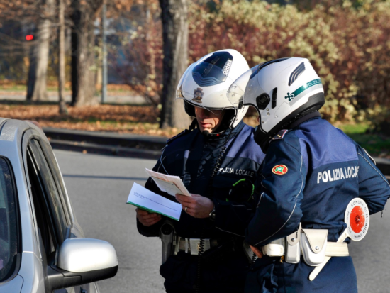 Milano – Pagamento multe: da oggi via app, anche per i non proprietari del veicolo