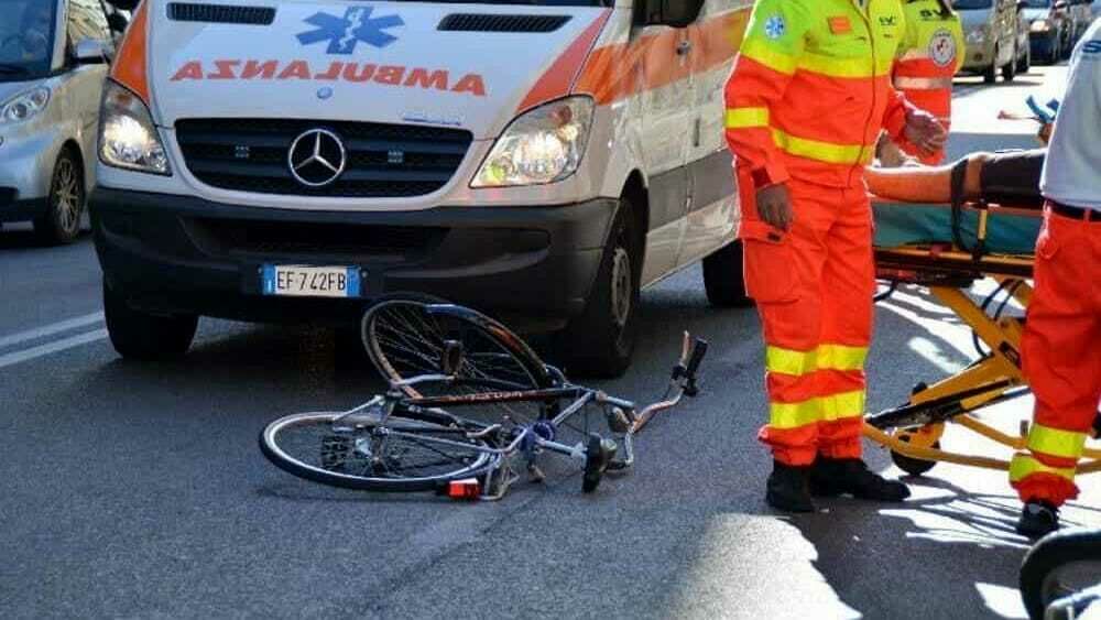 Milano – Detenuto in permesso crea il caos: si ubriaca, uccide anziano in bici, poi si lancia in un lago