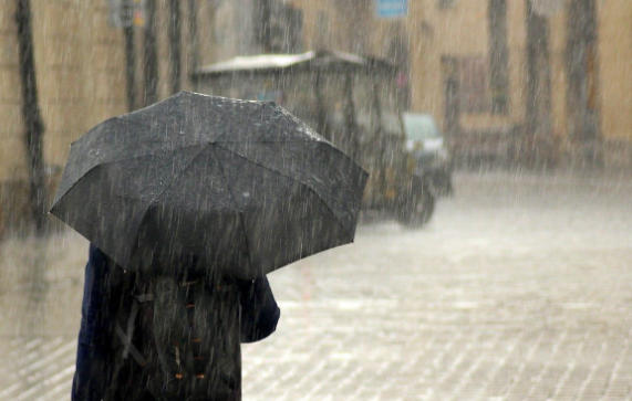 Milano – Scatta una nuova allerta pioggia e maltempo, fino ai prossimi giorni. La situazione