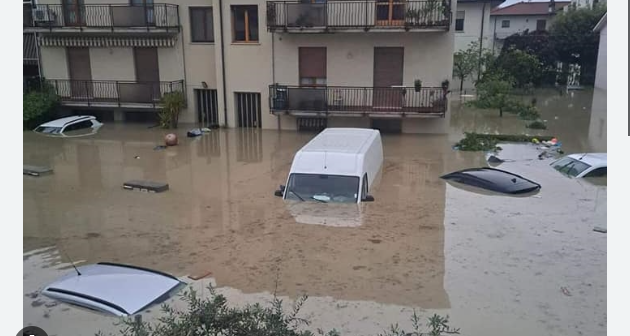 Italia al collasso climatico: 13mila sfollati in Emilia Romagna – “La tropicalizzazione ha raggiunto l’Italia, nulla sarà più come prima”