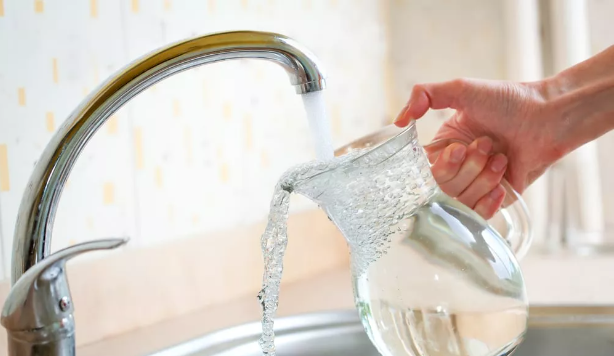 A Milano acqua potabile a rischio? Bertolaso replica :”Nessun allarme sanitario, nostra acqua fra le più garantite in Italia”