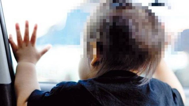 Milano – Bimbo abbandonato dalla mamma a Pasqua. “Ha trovato finalmente una famiglia, ora avrà un nome nuovo”