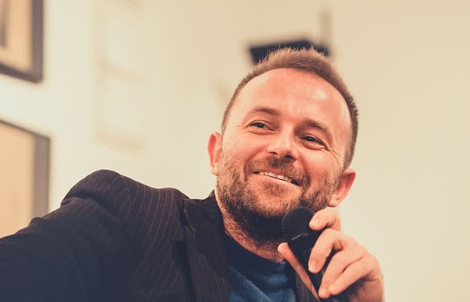 Valutazione insegnanti – Lo scrittore Enrico Galiano è d’accordo: “Sono un insegnante e voglio essere valutato”