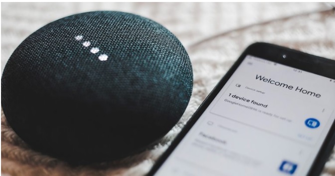 Google abbandona le radio sugli smart speaker: Assistant non risponde più. Ecco i motivi