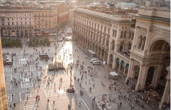 Berlusconi, piazza Duomo blindata per il funerale – Metal detector e tiratori scelti sui tetti: le misure di sicurezza