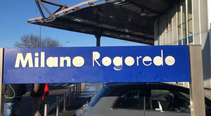 Milano – Panico sul treno: ragazzo accoltella 3 persone “Vi ammazzo tutti”