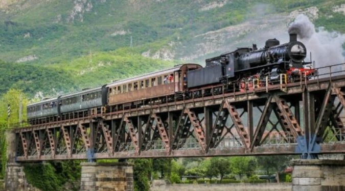 Da Milano ripartono i treni storici-  Viaggio nel tempo con il ‘Milano Cadorna-Laveno Mombello’. INFO