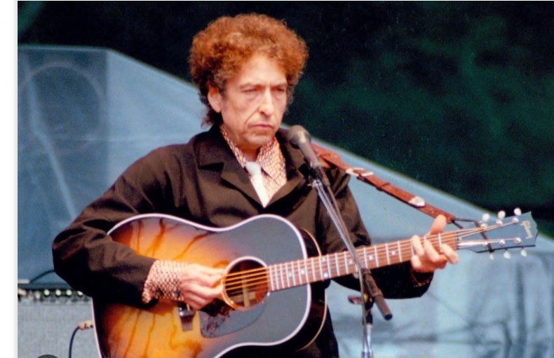 A Milano arriva Bob Dylan – E gli smartphone degli spettatori saranno sequestrati: la decisione dell’artista