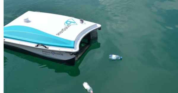 A Milano il drone che ‘si mangia’ la spazzatura: “Oltre 60 kg al giorno”