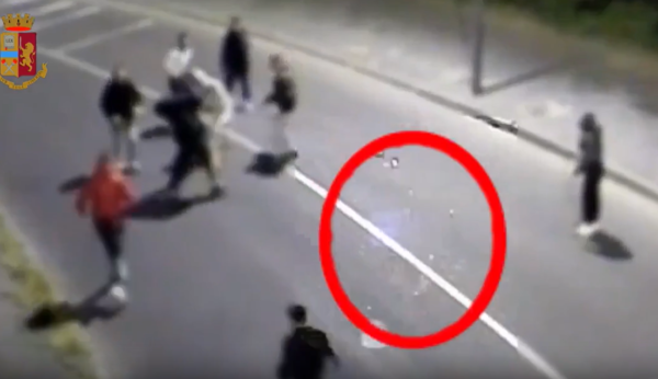 Milano violenta – Maxi rissa in strada con armi da fuoco e machete fra italiani, albanesi e maghrebini: 14 arresti