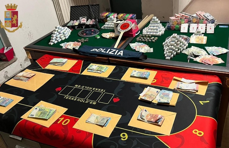 Milano – Altro che Associazione culturale. Era una bisca cinese, con gioco d’azzardo, soldi e droga. Arriva la Polizia