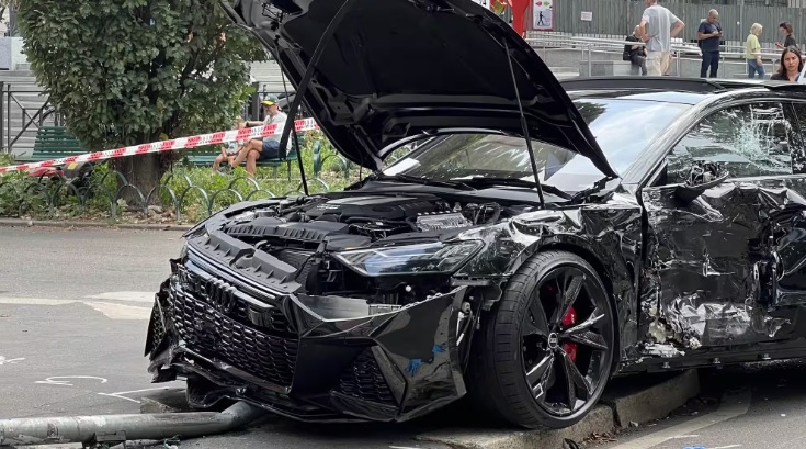 Dramma a Milano – E’  morto il 18enne schiacciato sul marciapiede da un’auto: genitori sotto shock