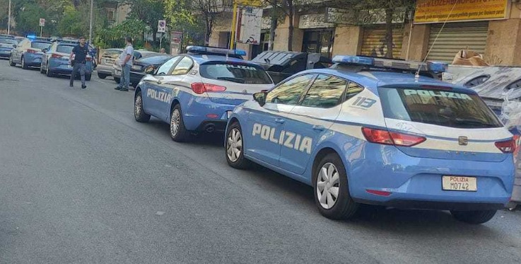 A Milano esplode la maxi rissa di Ferragosto- Volano mazze, bottiglie, bastoni: i residenti danno l’allarme