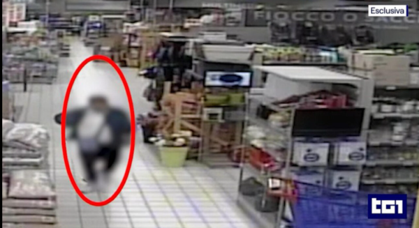 Milano: aveva accoltellato 6 persone al Carrefour. Arriva la condanna