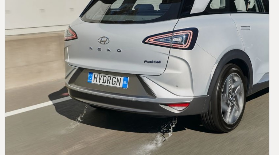 In Australia è in commercio la prima auto a idrogeno che purifica l’aria: “Altro che petrolio”