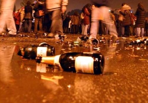 Milano – Lotta alla movida selvaggia: stop da domani al vetro in 12 zone della città. Ecco quali