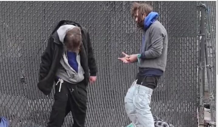 Milano -E’ allarme per il “farmaco-droga” che rende degli Zombie. “E’ il più acquistato, può essere una strage”