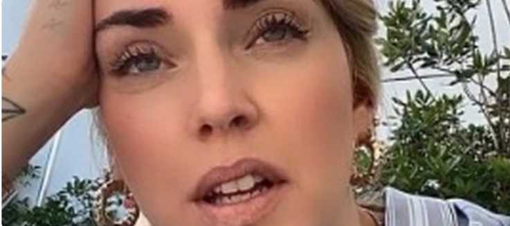 “Chiara Ferragni è distrutta, non esce da giorni”. Le rivelazioni dell’amica