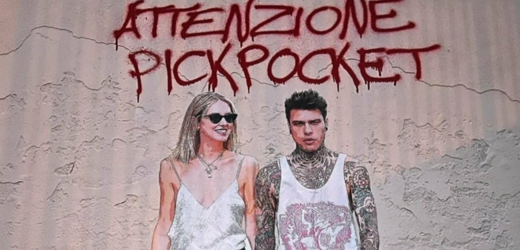 Un nuovo murales ‘sfotte’ i Ferragnez: “Attenzione pickpocket”