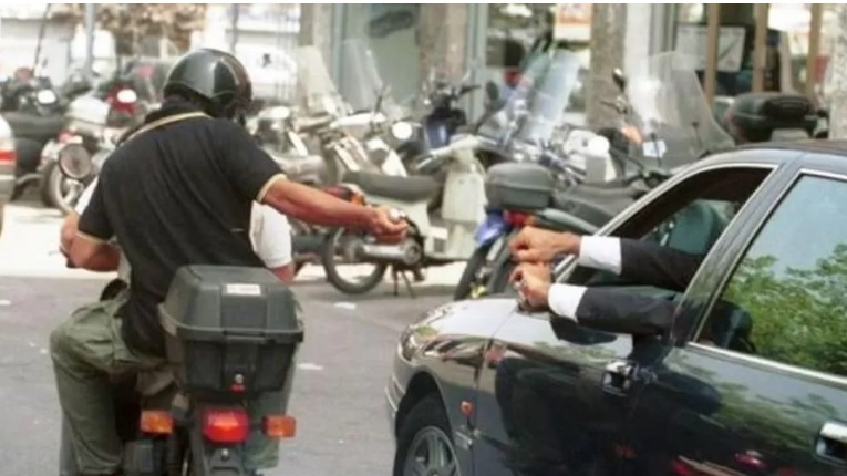 Da Napoli a Milano per rubare Rolex a mano armata: 14 colpi in pochi giorni. Fermata la banda