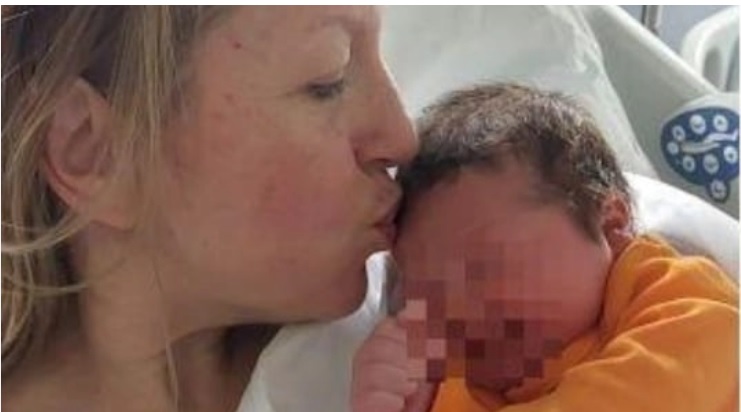 A Milano il primo nato del 2024: benvenuto Elvis!