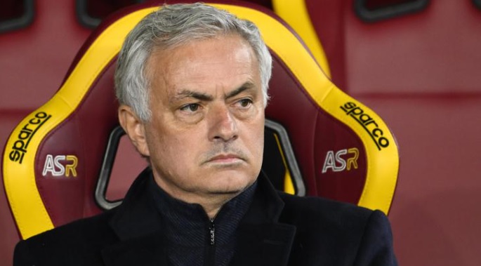 Milan fatale, Mourinho cacciato dalla Roma – “Il tecnico è ufficialmente esonerato”