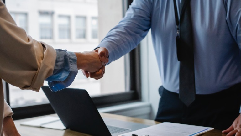 “In Italia mancano giovani candidati con le competenze adatte? Facciamoli crescere in azienda” Lo studio