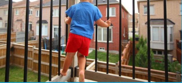 Lombardia – Bimbo di 4 anni cade dal 3°piano e vola per 12 metri: salvo per miracolo