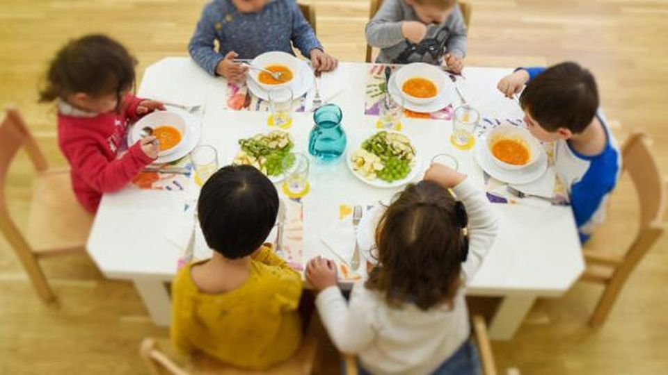 Milano: allarme in una scuola. Un bambino su due sta male: vomito e malesseri. Accertamenti del servizio igiene