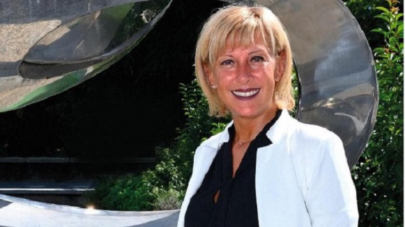 Dramma in Lombardia – Sindaca celebra 25 Aprile e muore d’infarto a 50 anni. Città sotto choc